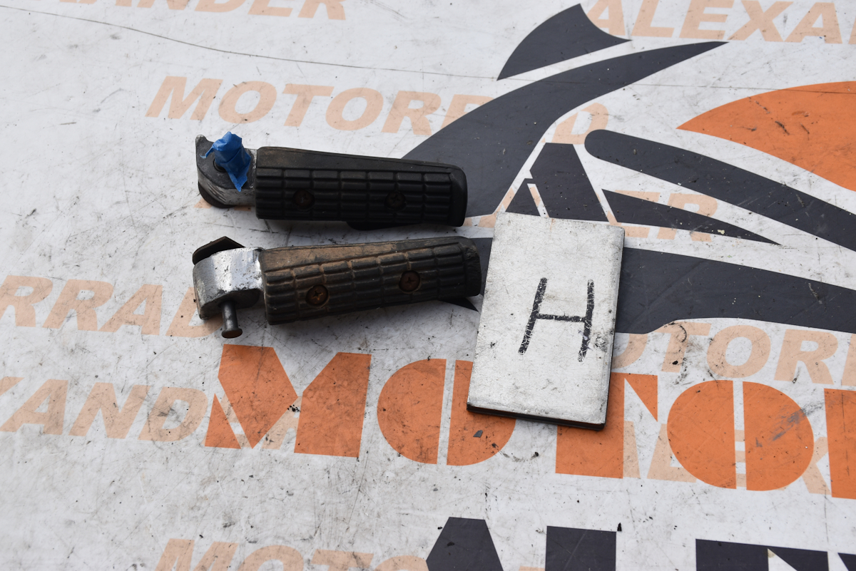 Fußrasten hinten L / R